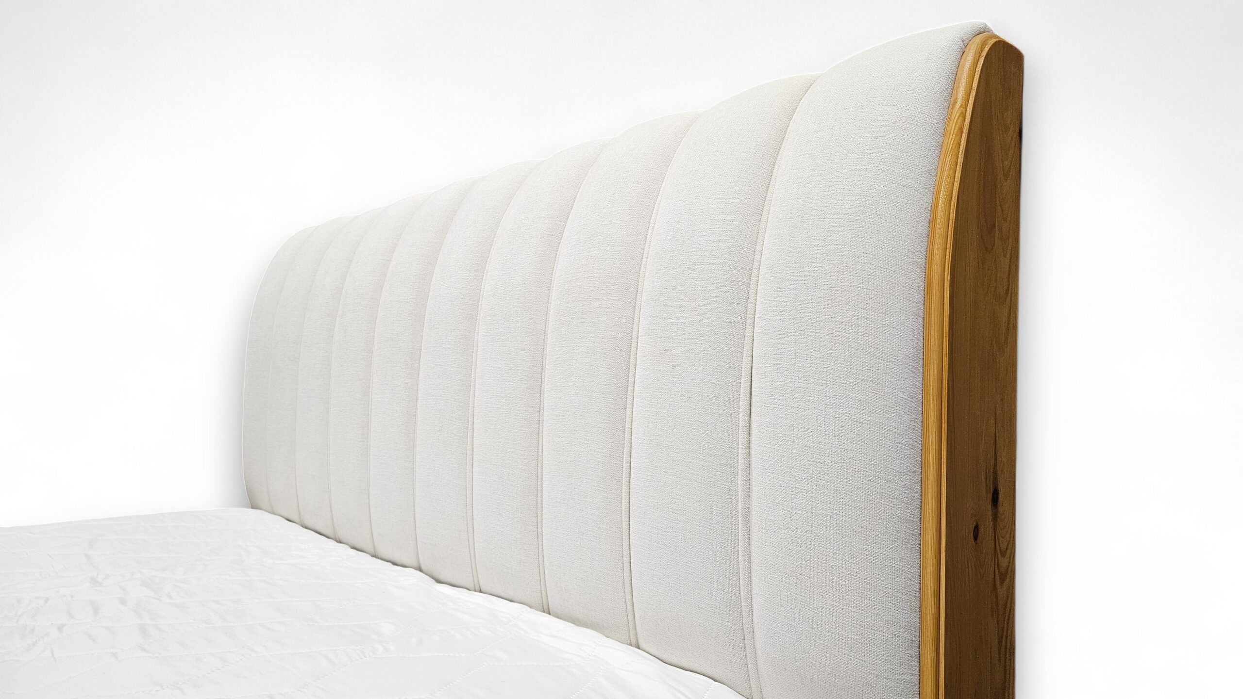 Łóżko tapicerowane z pojemnikiem ARIA Łóżko tapicerowane z pojemnikiem ARIA