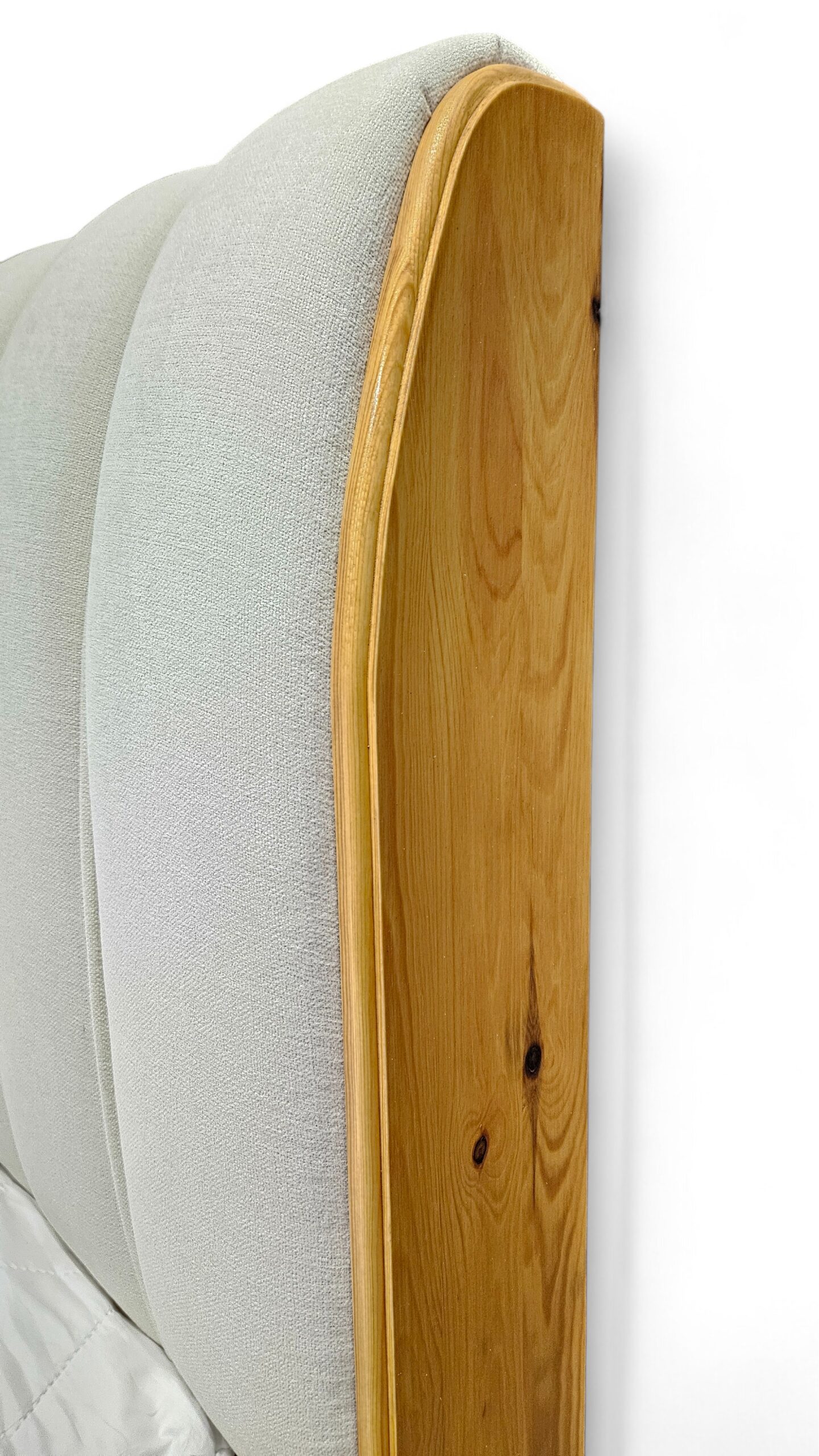 Łóżko tapicerowane z pojemnikiem ARIA Łóżko tapicerowane z pojemnikiem ARIA