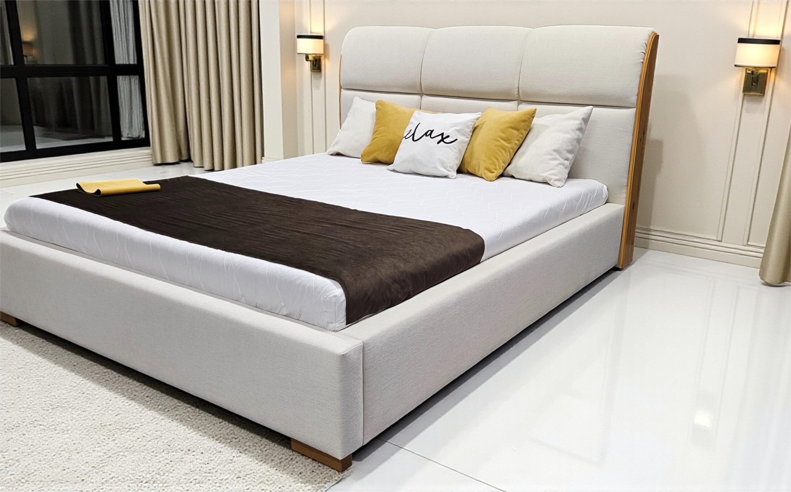 Łóżko tapicerowane z pojemnikiem TULO Łóżko tapicerowane z pojemnikiem TULO