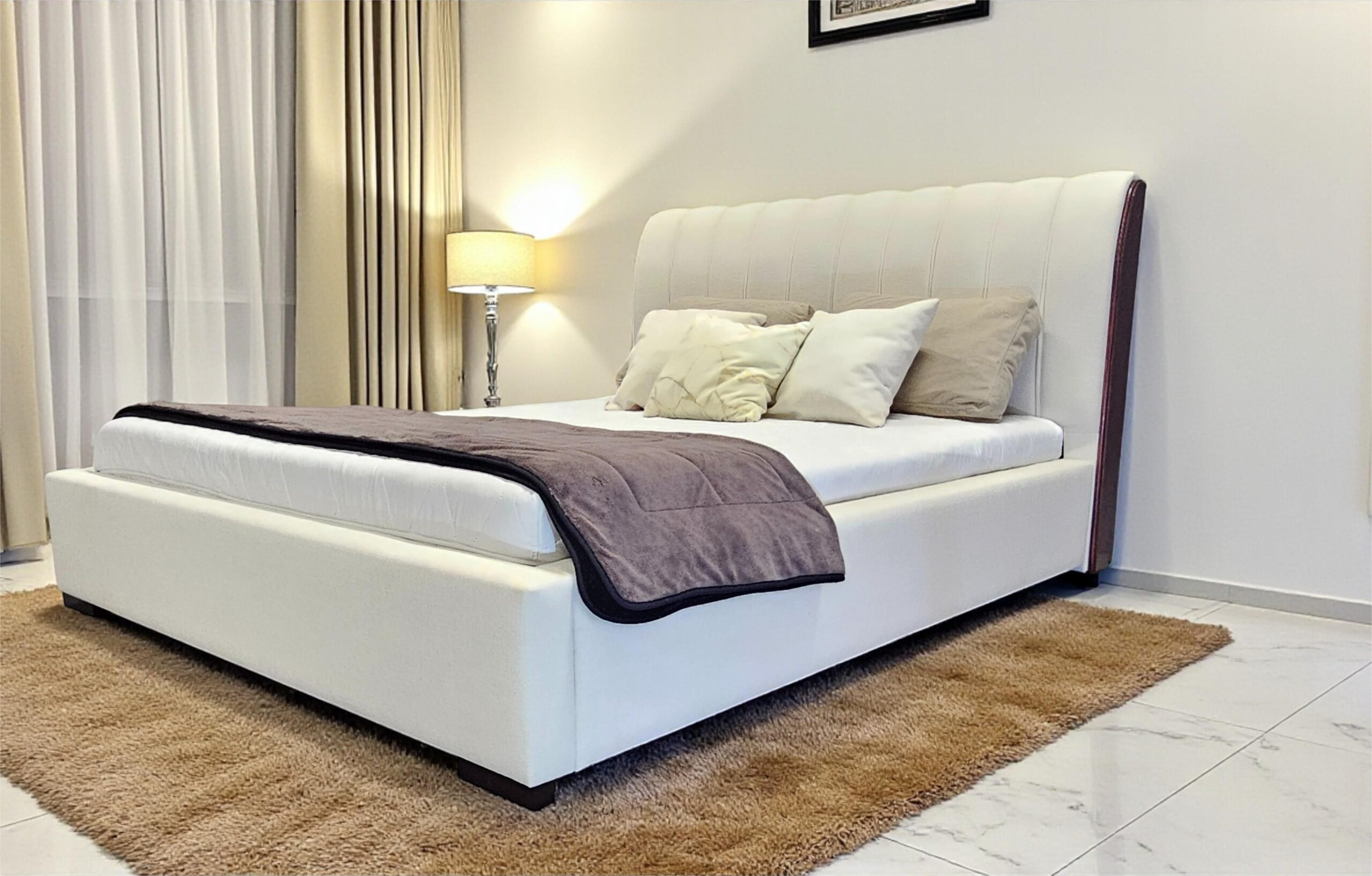 Łóżko tapicerowane z pojemnikiem ARIA II Łóżko tapicerowane z pojemnikiem ARIA II